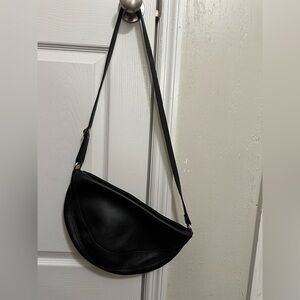 Portland Leather Classic Black Shoulder Bag